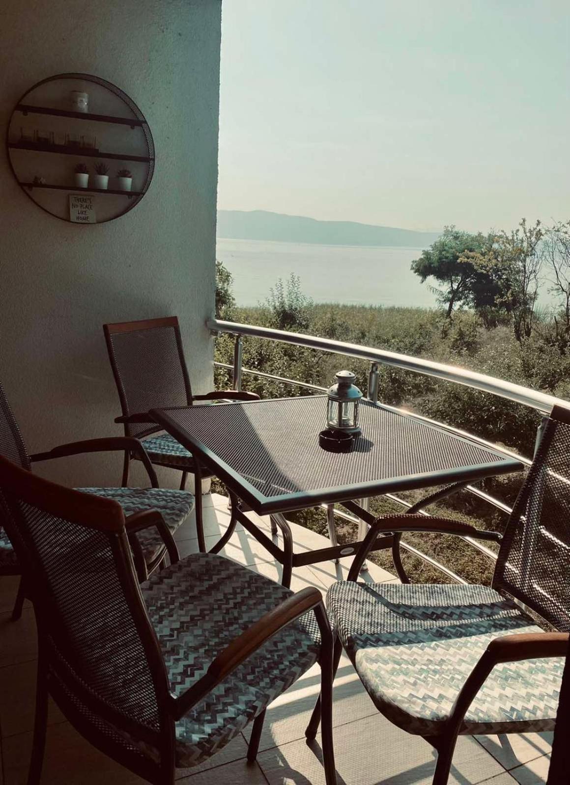 Aqua Blue Lakeview Apartment Ohrid Pestani Exterior photo